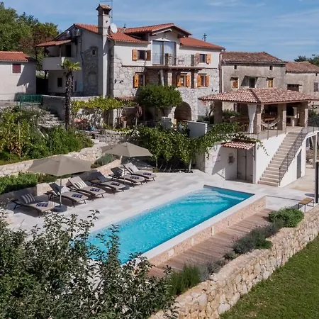Oliti With Pool