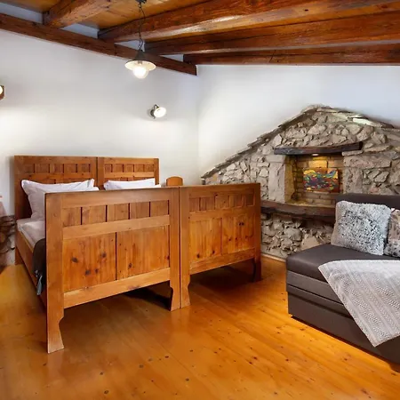 Holiday home Oliti With Pool Moscenice