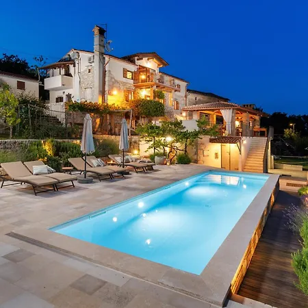 Oliti With Pool Dom wakacyjny Moscenice