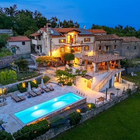 Oliti With Pool Dom wakacyjny Moscenice