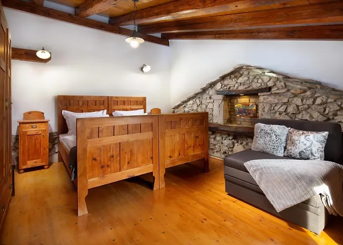 Vakantiehuis Oliti With Pool Moscenice