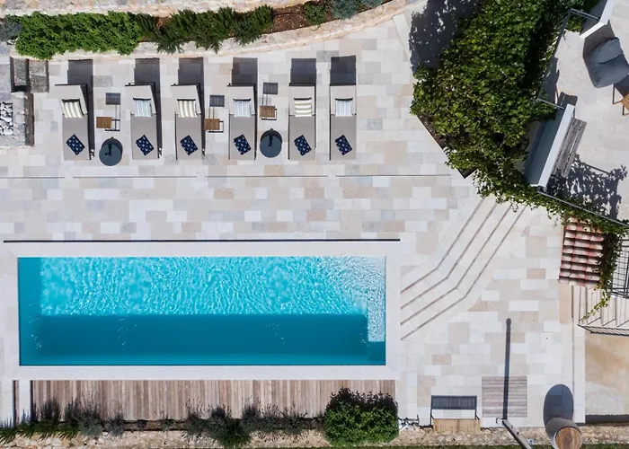 Oliti With Pool Vakantiehuis Moscenice